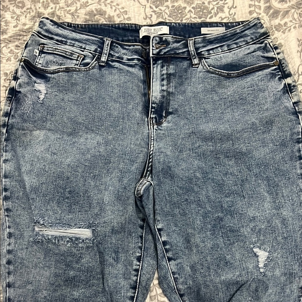 Judy Blue Ripped Denim Jeans 20w distressed skinny raw hem slight acid wash